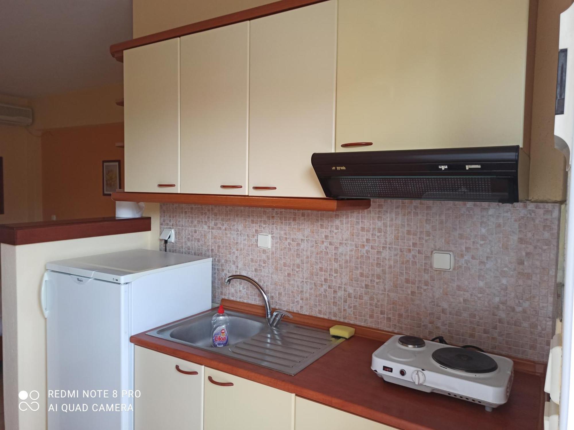 Studios Giota Sarti Luaran gambar